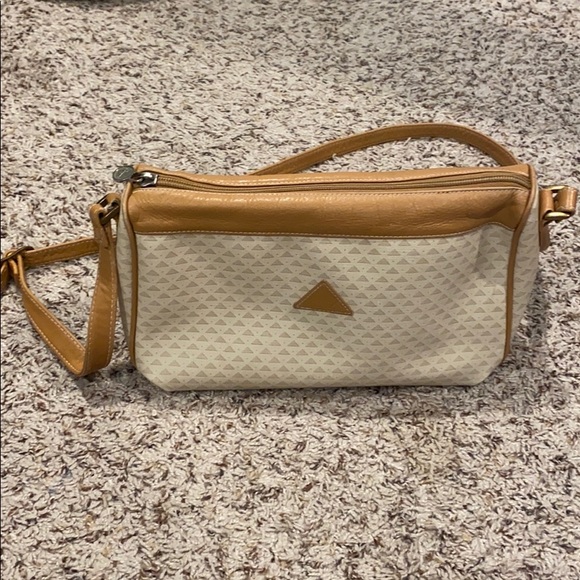 Liz Claiborne Handbags - Vintage Liz Claiborne crossbody bag